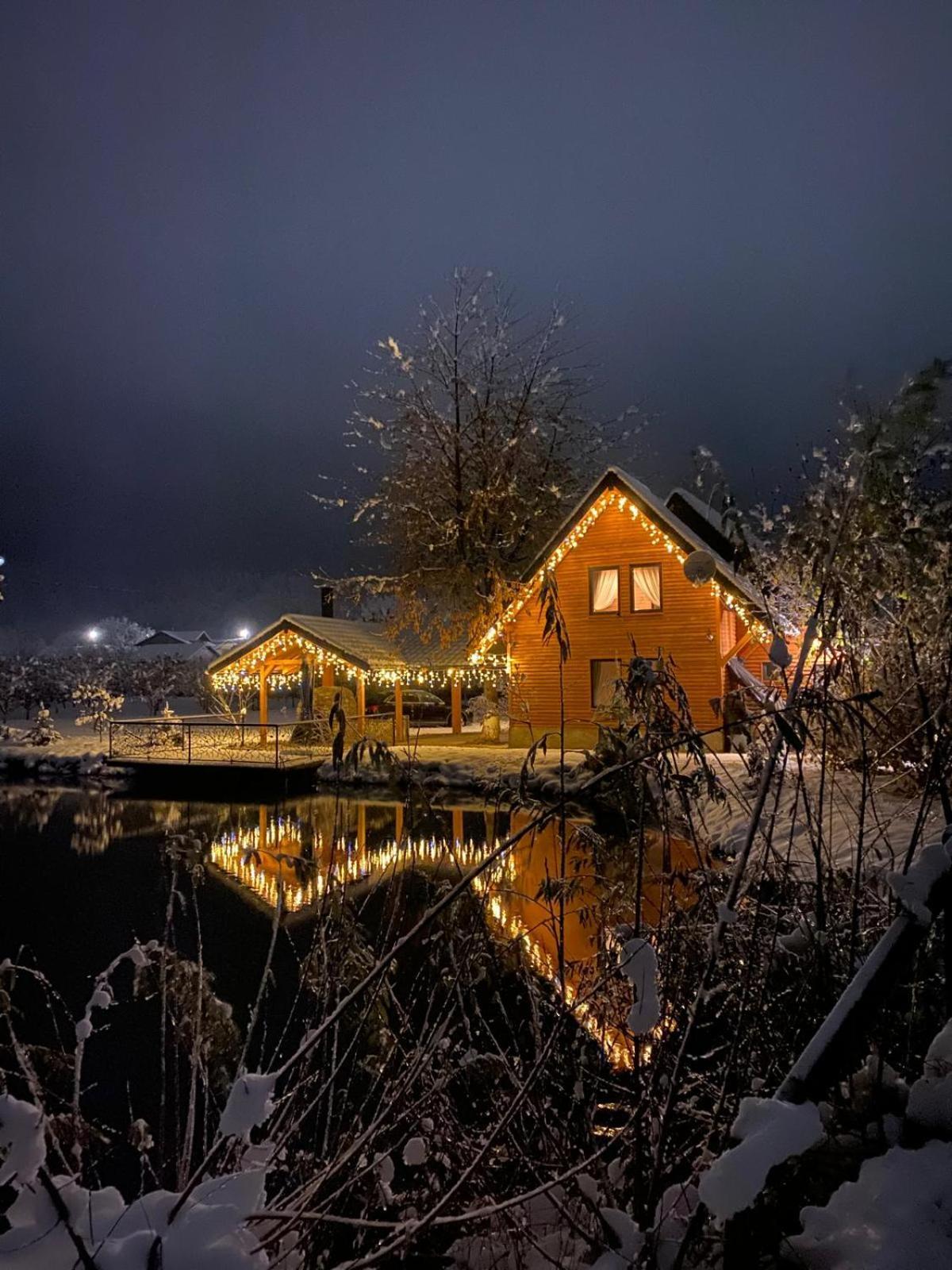 Moonlake Chalet Gainesti Exterior foto